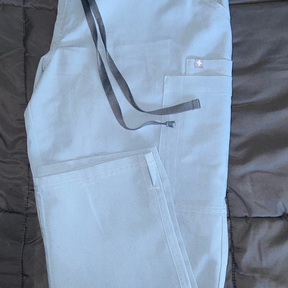 Women’s Figs Dusty Blue 

-Dusty Blue Kade PO#3134